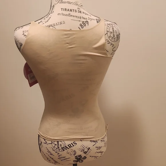 SPANX Tan Fitted Tank Top with Seamless Design - Picture 5 of 8